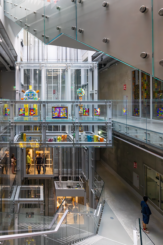 Liften in Depot van Museum Boijmans Van Beuningen